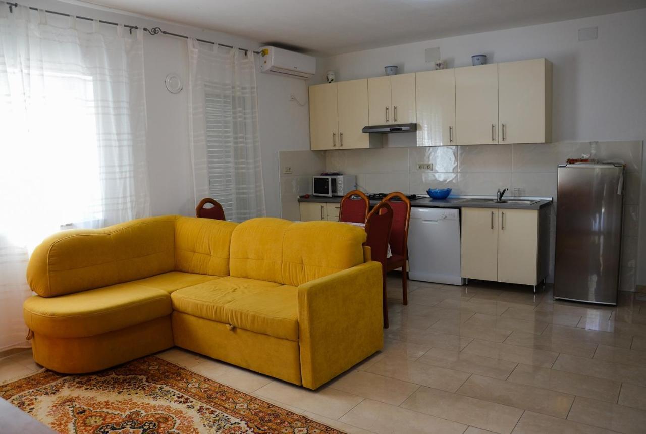 Apartman Zrina Ostro Кральевица Экстерьер фото